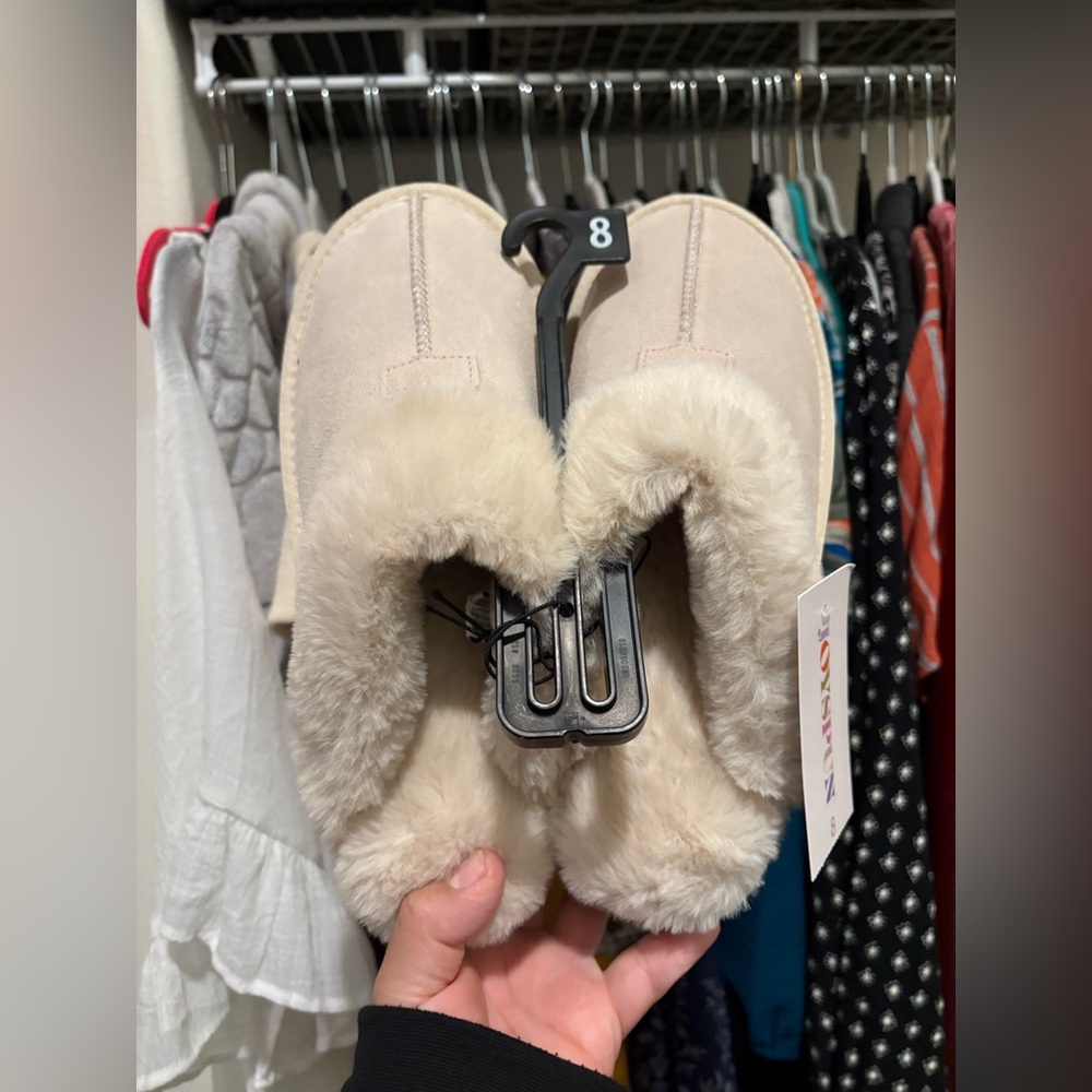 Women’s Platform Slippers in a Cream Color - Size 8